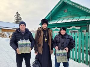 В Чистопольском благочинии вручили новогодние подарки детям из многодетных семей