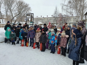 В воскресной школе при приходе прп. Сергия Радонежского проведено занятие с детьми по пожарной безопасности