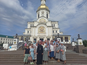 Накануне дня памяти преподобного Серафима Саровского паломники из Нижнекамска посетили Дивеево