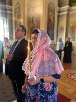 С молитвой о семье - епископ Пахомий совершил Таинство Венчания в кафедральном соборе