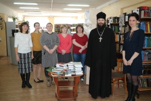 Собрание книг передано в дар Свято-Авраамиевским храмом г. Болгара городской библиотеке в День православной книги