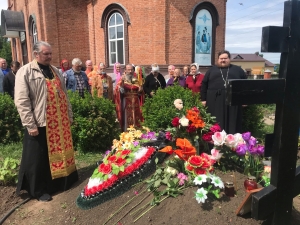 В селе Чистопольские Выселки молитвенно почтили память иерея Алексия Карташова на 40-й день по его преставлении