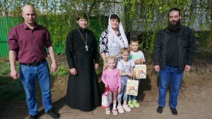 В Болгаре поздравили со Светлым Христовым Воскресением опекаемые семьи