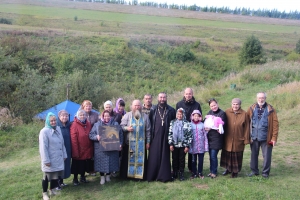 Молебен на святом источнике в с. Шереметьевка Покровского благочиния