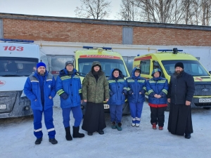 Священнослужители Чистопольской епархии поздравили сотрудников ССМП Чистопольской ЦРБ с Рождеством Христовым