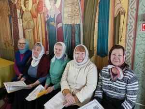 При храме свв. бессребреников Космы и Дамиана пгт. Камские Поляны продолжаются занятия в кружке церковно-народного хора