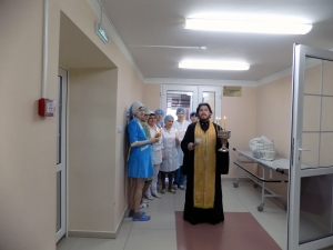 В родильном отделении районной больницы в г. Нурлате отслужен водосвятный молебен
