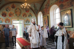 Епископ Игнатий совершил Всенощное бдение в храме Пресвятой Троицы с. Чистопольские Выселки