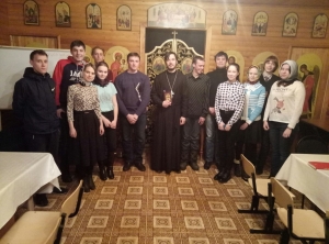 Священник с. Балчыклы стал гостем Евангельского кружка на встрече православной молодёжи