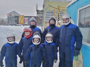 Прихожане и воспитанники воскресной школы Чистопольского благочиния посетили аэродинамический комплекс 