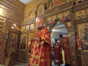 Накануне престольных торжеств епископ Игнатий совершил всенощное бдение в храме вмч. Димитрия Солунского пос. Ленино