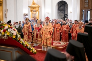 В канун Недели 6-й по Пасхе епископ Пахомий принял участие во всенощном бдении в Казанском кафедральном соборе