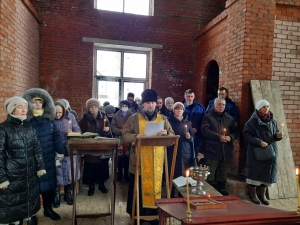 Молебен в строящемся храме в день памяти святой блаженной Ксении Петербургской