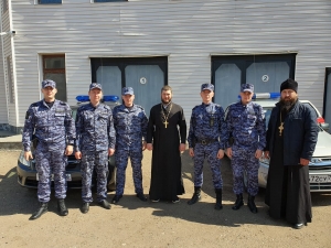 Представители Чистопольской епархии поздравили личный состав отдела вневедомственной охраны Росгвардии с праздником Святой Пасхи