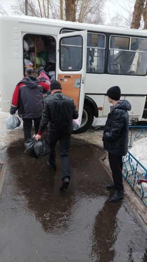 В Покровском благочинии прошла очередная благотворительная акция помощи многодетным и малоимущим семьям