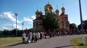 В Алексеевском благочинии начался крестный ход к месту явления иконы Божией матери «Живоносный источник» 