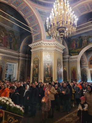 Торжественное Пасхальное богослужение в Никольском кафедральном соборе города Чистополя