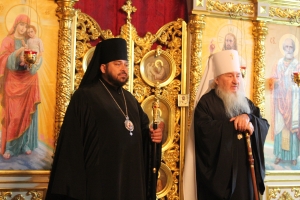 Глава Татарстанской митрополии возглавил всенощное бдение в Свято-Никольском кафедральном соборе г. Чистополь