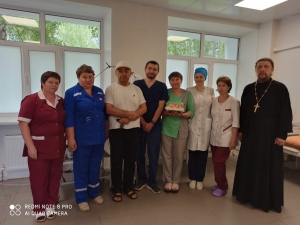 Руководитель отдела по больничному служению Спасского благочиния поздравил медицинских работников с их профессиональным праздником
