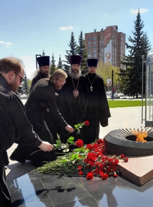 В Нижнекамске представители духовенства молитвенно почтили память погибших в годы Великой Отечественной войны