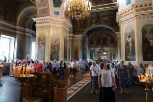 Праздничные богослужения в день памяти апостолов Петра и Павла прошли в храмах Чистопольской епархии