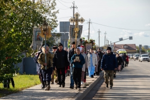 В праздник Покрова Пресвятой Богородицы по улицам Нижнекамска прошел крестный ход