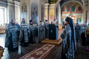 Епископ Пахомий  возглавил «Мариино стояние» в Свято-Никольском кафедральном соборе города Чистополя