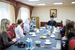 Открытый диалог – епископ Пахомий провел первую пресс-конференцию в Чистополе