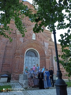 Прихожане храмов г. Чистополь посетили святые места Свияжска