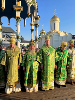 Епископ Пахомий принимает участие в Патриарших богослужениях в Свято-Троицкой Сергиевой лавре