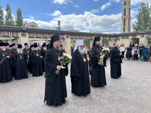 Архипастыри и духовенство Татарстанской митрополии возложили венки к мемориалу героям Великой Отечественной войны