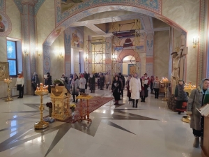 В день памяти святителя Николая, архиепископа Мир Ликийских чудотворца, на приходе храма Рождества Христова города Нижнекамска прошли праздничные богослужения