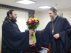 Епископ Пахомий и сотрудники управления поздравили секретаря епархии с Днем Ангела  