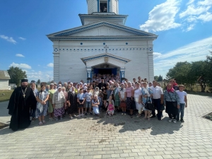 В праздник Преображения Господня епископ Пахомий возглавил престольные торжества в храме с. Биляр-Озеро