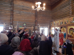 Божественная литургия в Вербное воскресение в храме Новомучеников Чистопольских