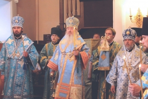 Епископ Пармен принял участие в праздничном Всенощном бдении в Казанско-Богородицком монастыре г. Казань
