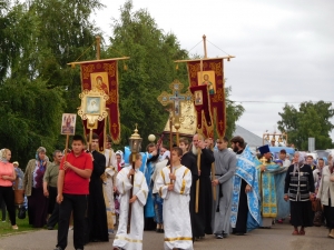 Шагают по России крестные ходы